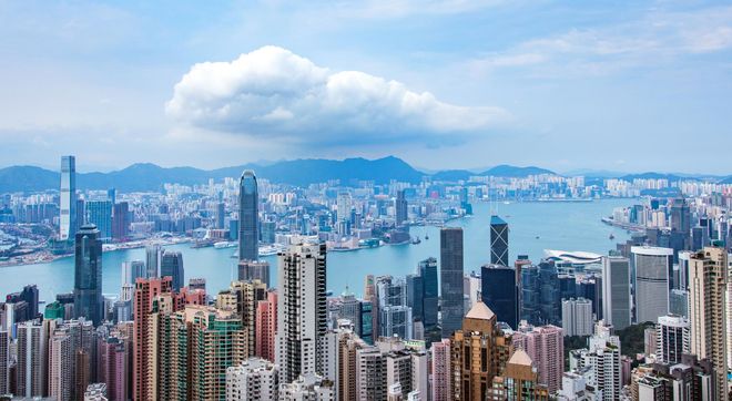 香港，繁荣国际都市与文化活力交汇的璀璨明珠